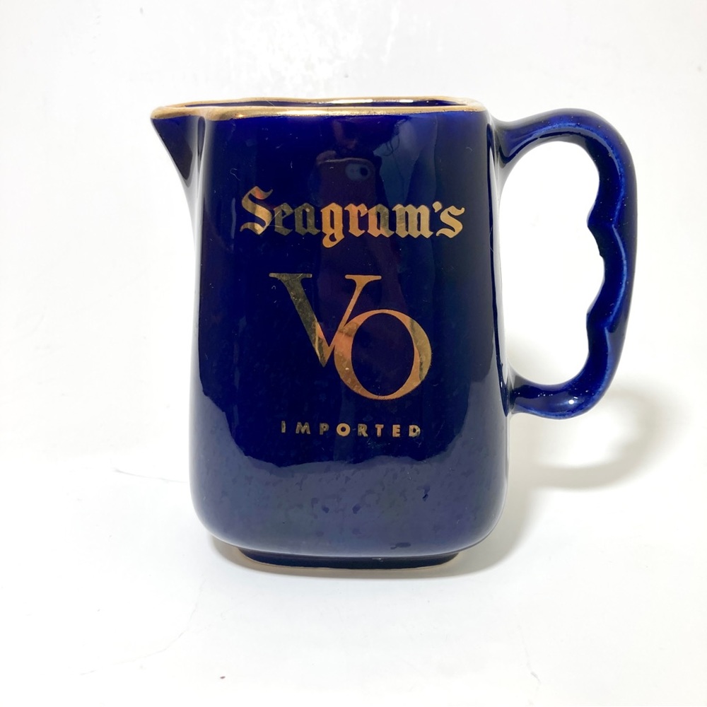 Vintage SEAGRAMS VO CANADIAN WHISKEY Cobalt Blue Pitcher Gold Trim